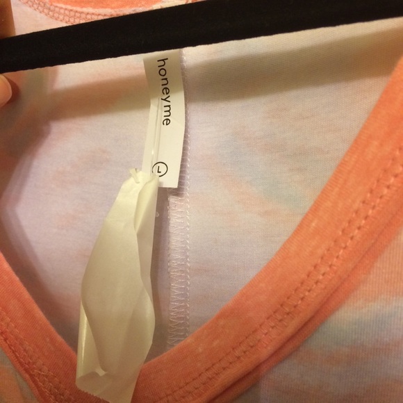 NWT! Honeyme Swirls, Cuffed Sleeves, V-Neck Top - Picture 3 of 6